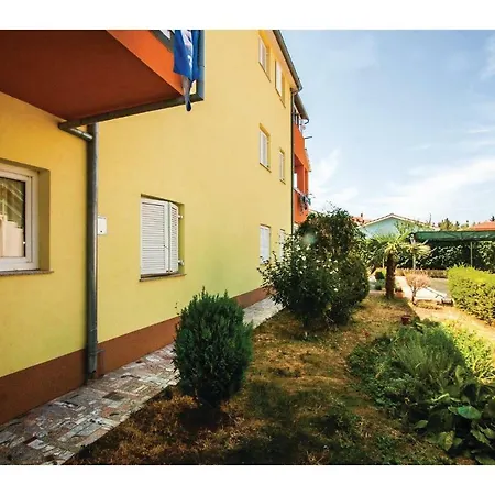 Two-bedroom In Appartement *